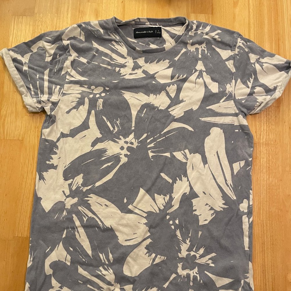 Unisex - Abercrombie & Fitch T Shirt (L)